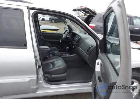 2005 Mazda Tribute S из США, поврежденный, VIN 4F2YZ96135KM02054